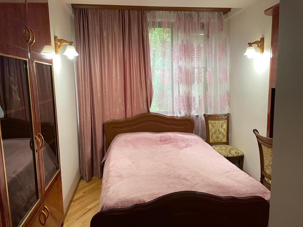 Apartment In City Center Erivan Exterior foto