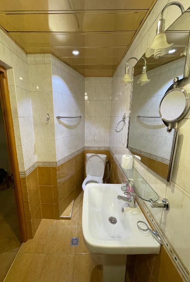 Apartment In City Center Erivan Exterior foto
