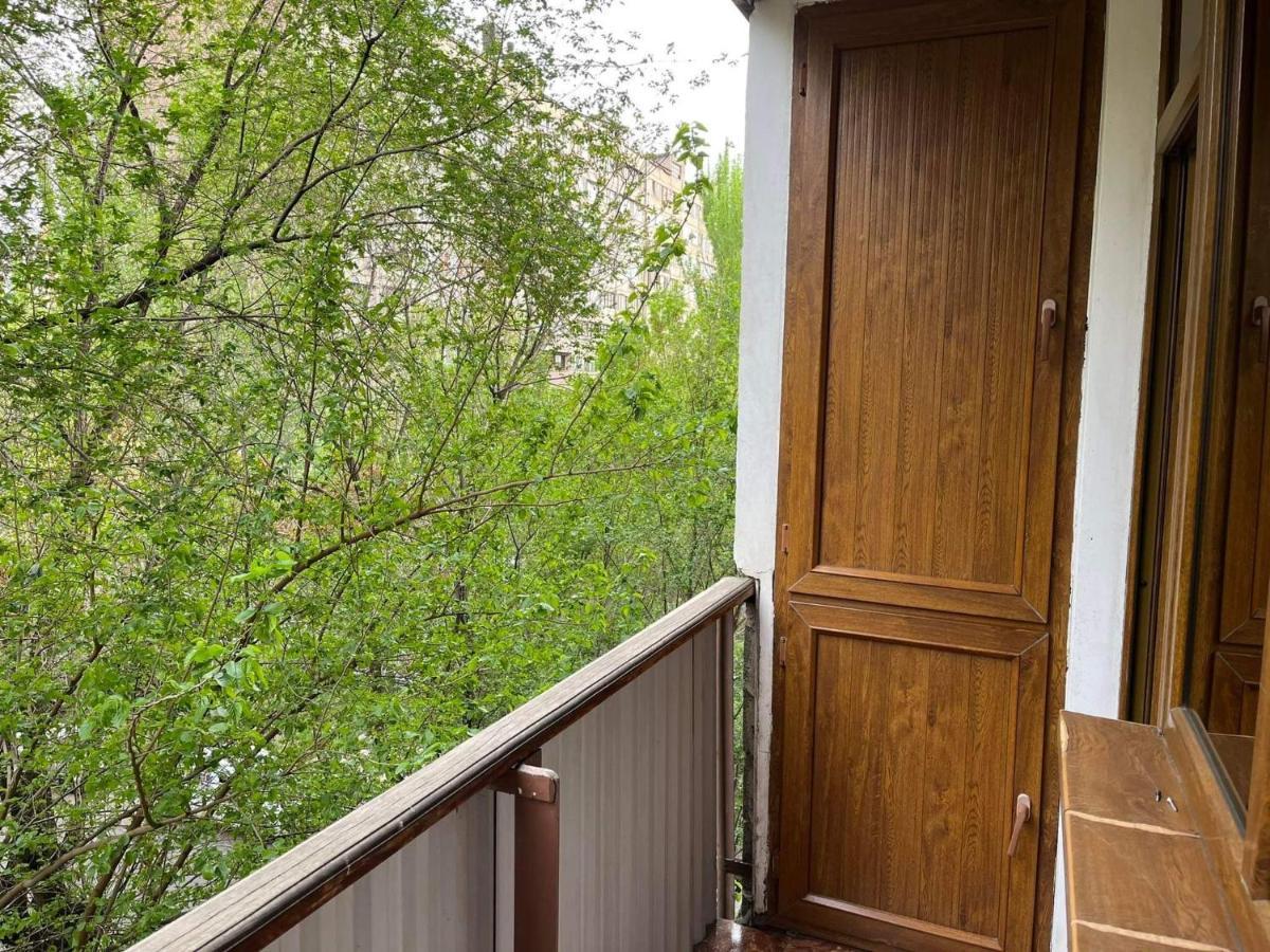 Apartment In City Center Erivan Exterior foto